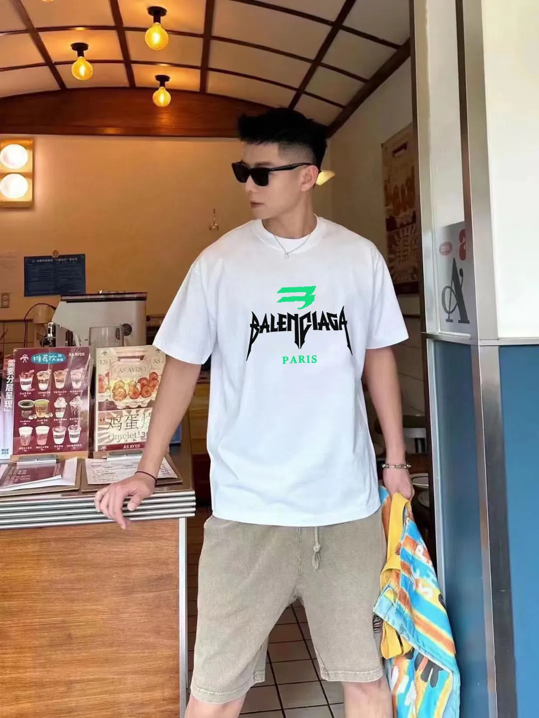 P80✨🔥 BALENCIAGA Paris lettering printed short-sleeved T-shirt, custom-woven and dyed 280g combed cotton heavyweight fabric, zero color difference in thread, perfect details, different from the current version on the market, welcome to compare, Same Style for men and women, must-sell in the picture above Color: White Black Size: 1 2 3 4